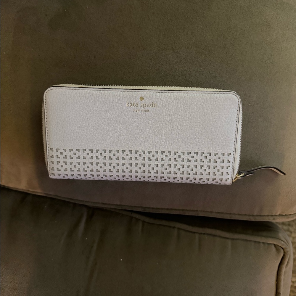 Kate Spade white large full zip wallet